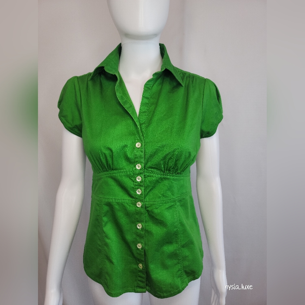Banana Republic Short-sleeved, Button-down, Stretch; Green; 4